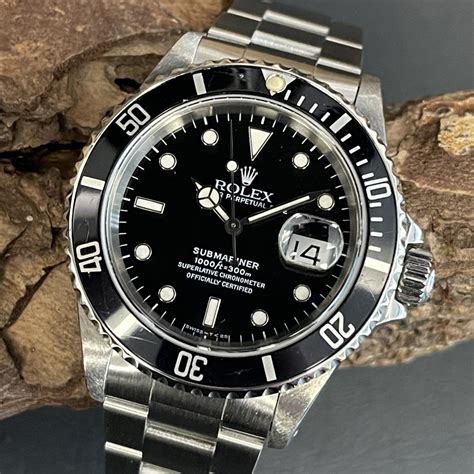 Vendesi Rolex Submariner date 16610 per 8.491 